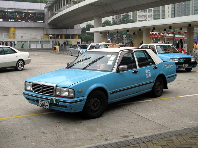 穿梭都市的風景線——香港出租車漫談